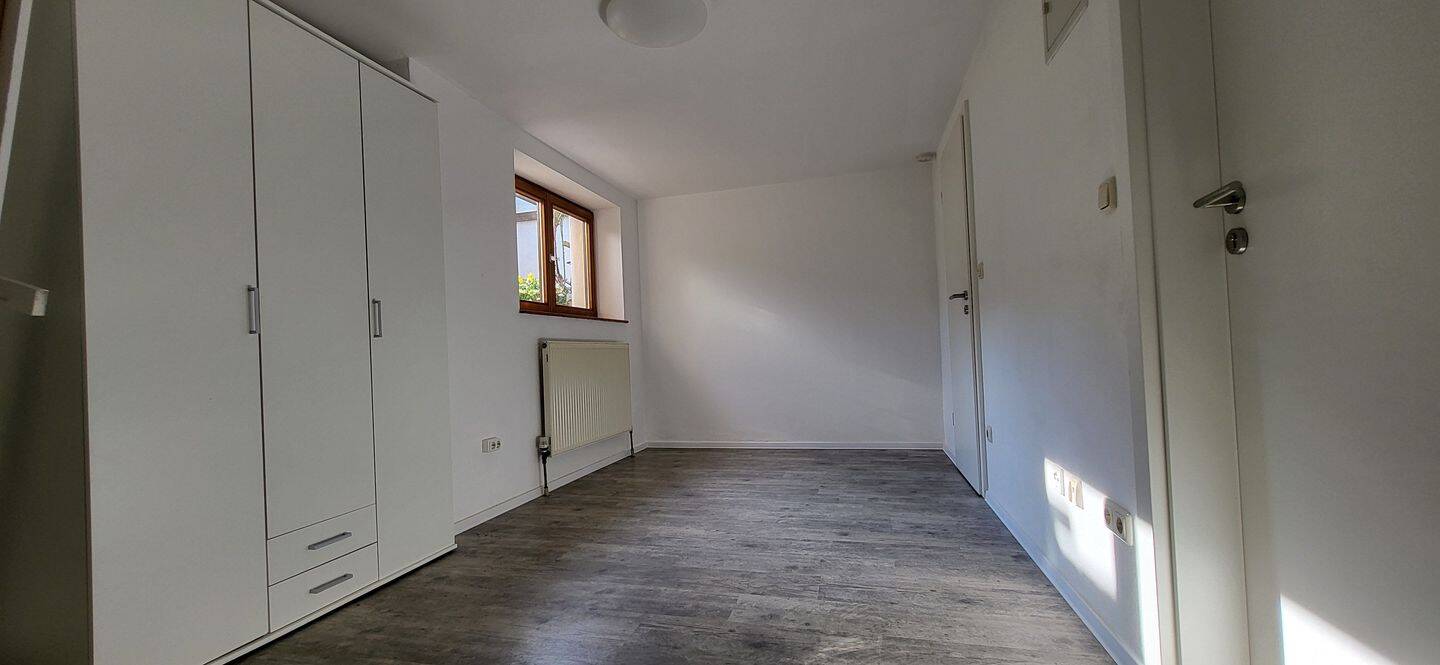 voll möbliertes 1 Zimmer-Appartement mit EBK nur an NR, 93080 Pentling