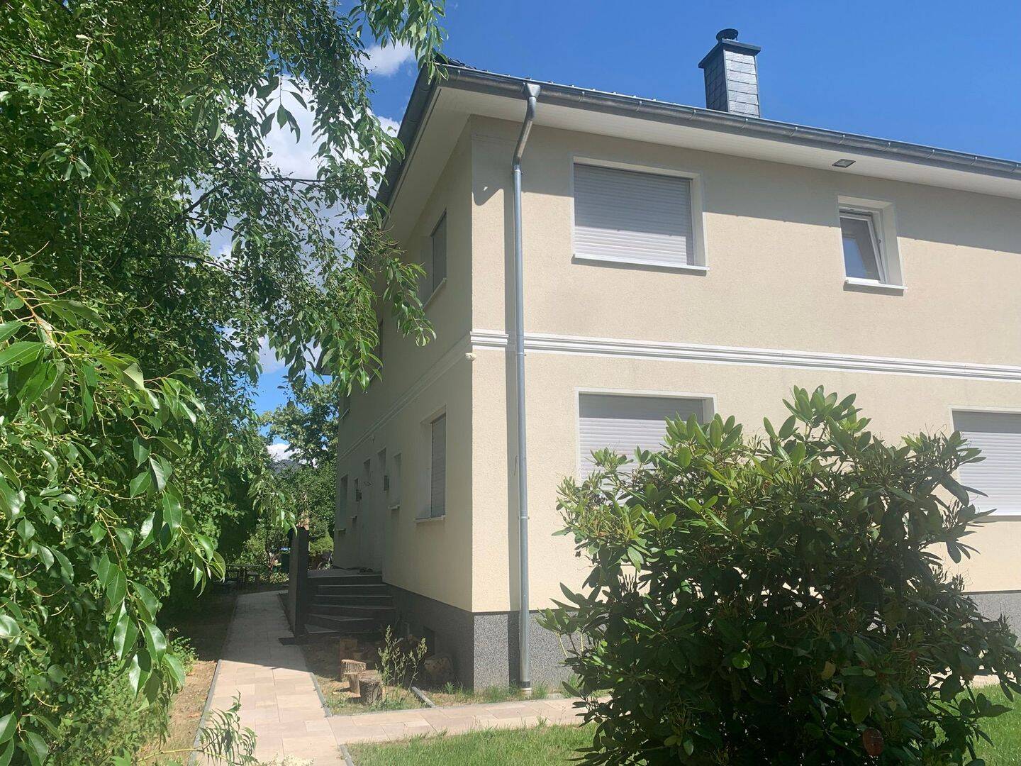 Moderne möblierte Haushälfte mit Garten – ab August 2026 190 m² | 6 Zimmer | Garten | möbliert | langfristige Vermietung/Mietkauf möglich, 14612 Falkensee