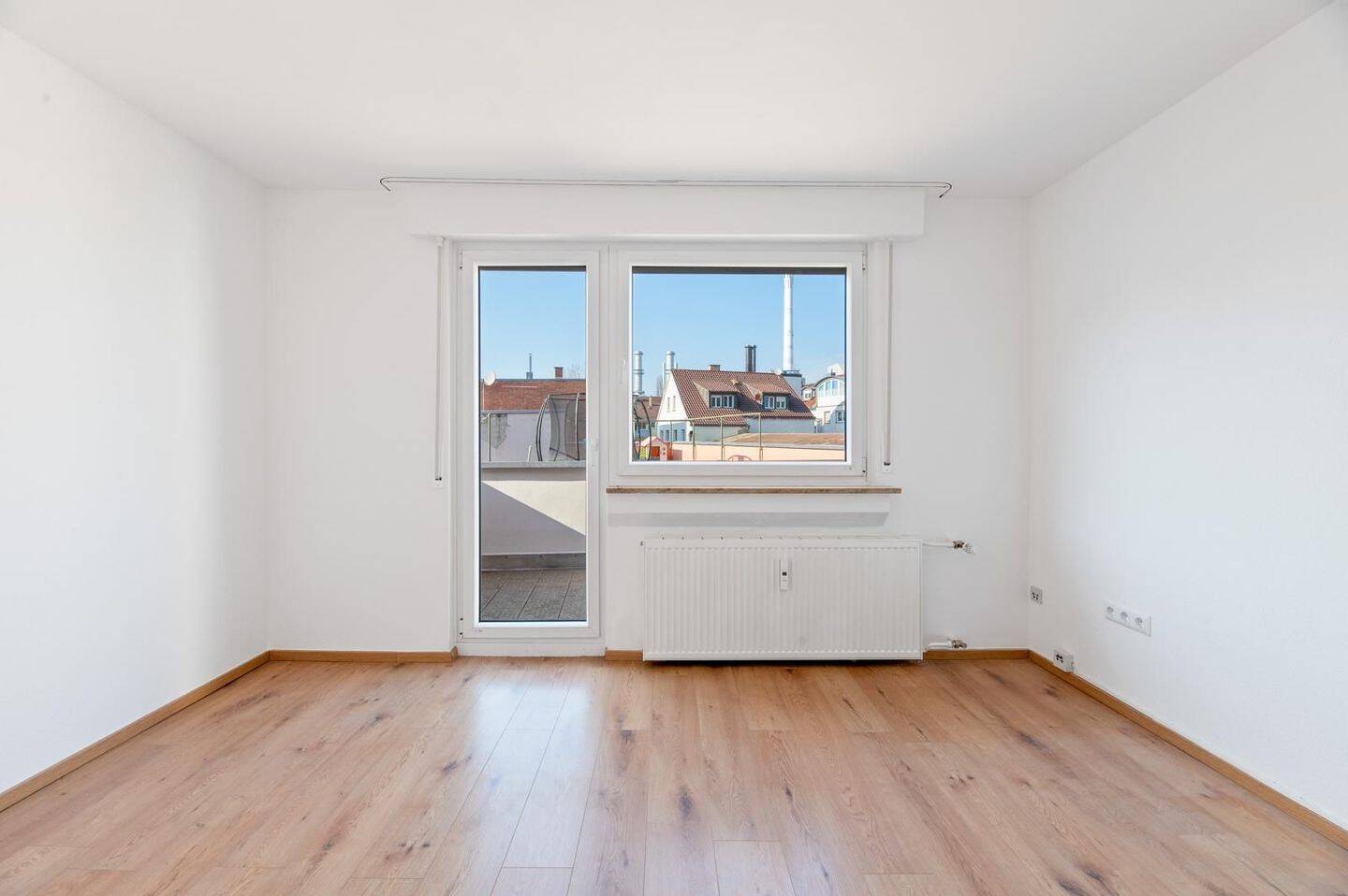 Helle 2-Zimmer Wohnung mit großer Terrasse in Stuttgart, 70372 Stuttgart (Bad Cannstatt)