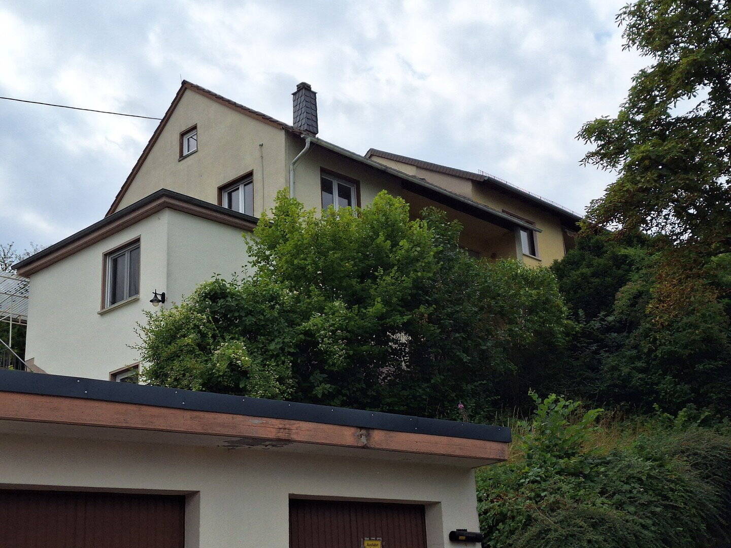 Mehrfamilienhaus mit großem Grundstück in exponierter Lage in Bad Kreuznach Süd, 55543 Bad Kreuznach