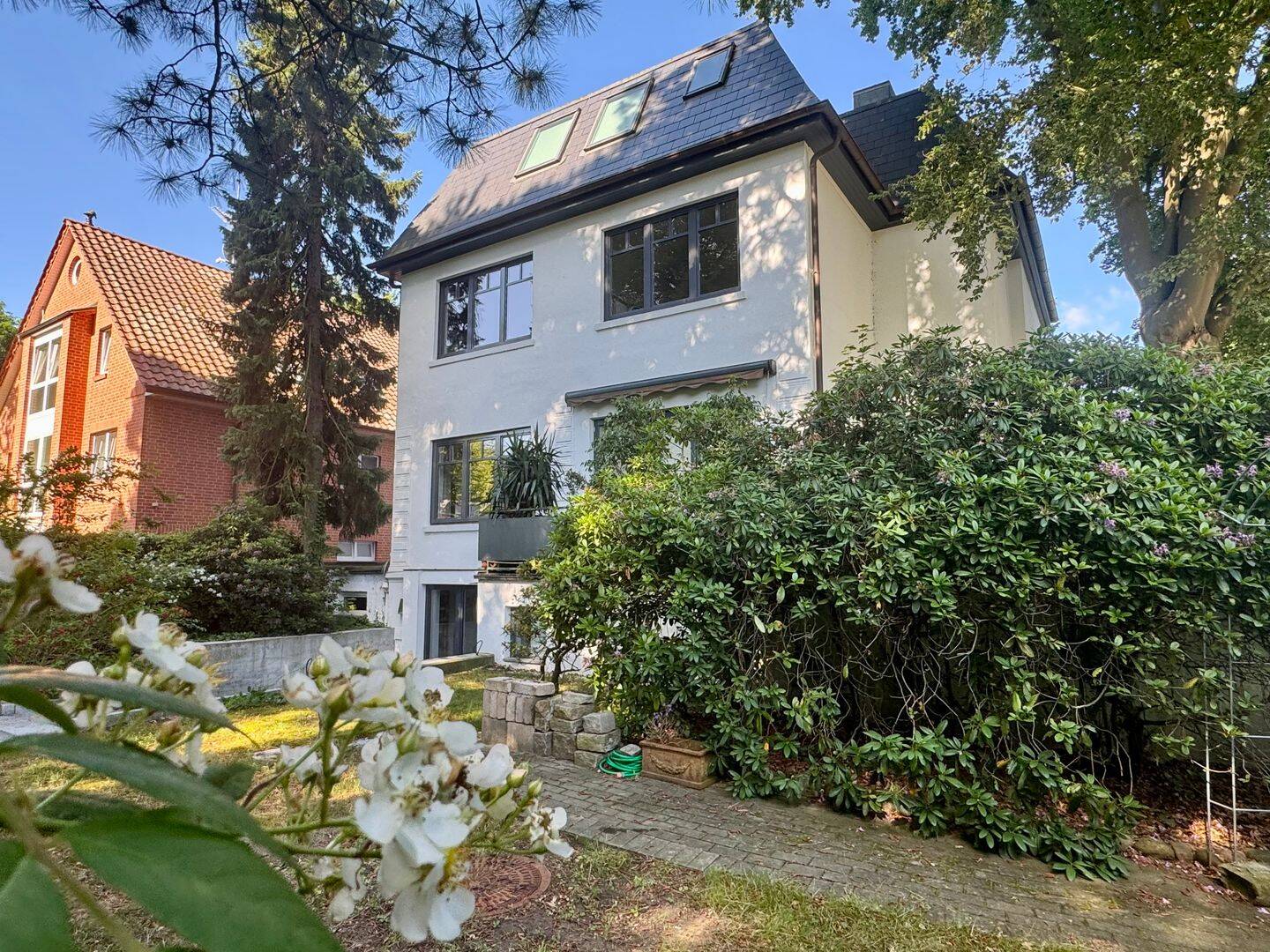 Villa in Toplage nahe der Elbe – flexibel nutzbar und familienfreundlich, 22605 Hamburg (Altona Bahrenfeld Groß Flottbek Othmarschen)