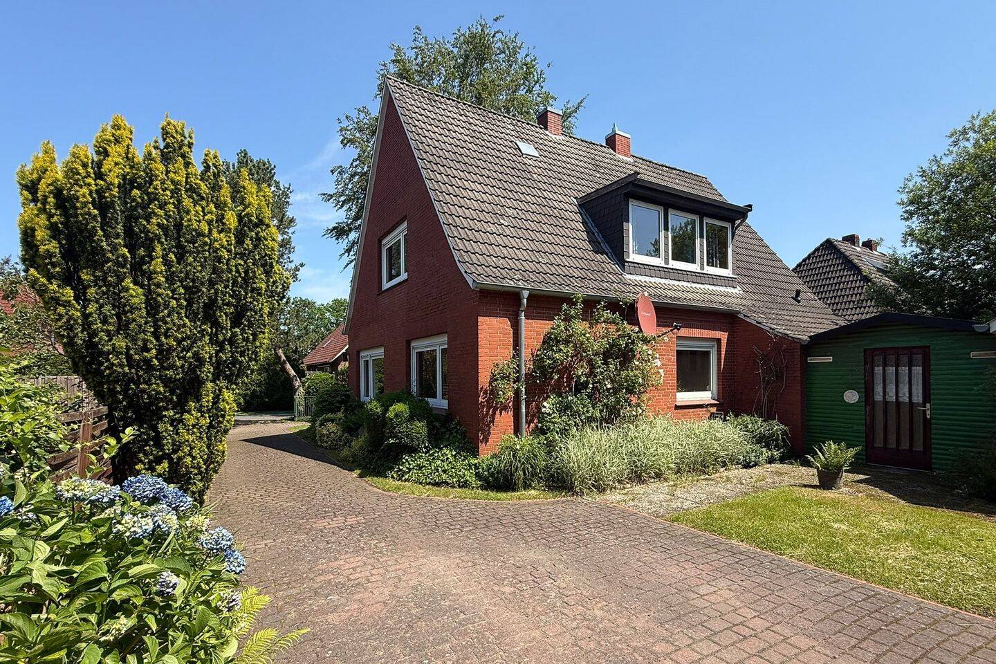 Solides Einfamilienhaus in schöner und ruhiger Lage von Holtland, 26835 Holtland