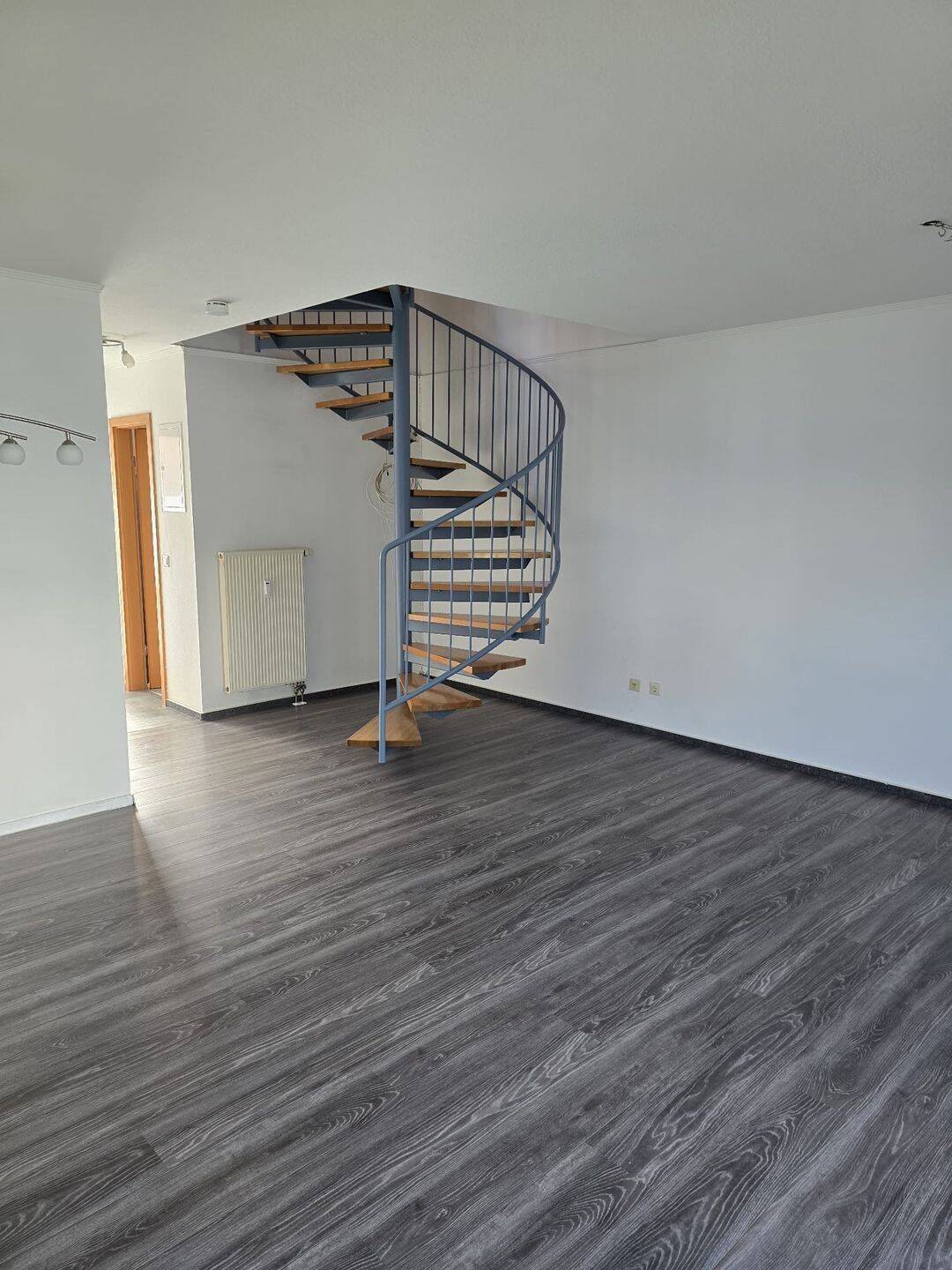 Charmante 3 Zimmer Wohnung in Saarbrücken- Burbach zu vermieten, 66115 Saarbrücken