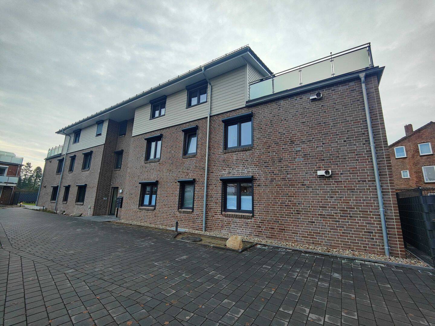 Neubau-3-Zimmer-Wohnung (KfW 40) mit PKW-Stellplatz in Uetersen, 25436 Uetersen