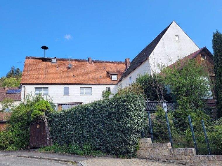 *Landleben und Ruhe pur* Teilrenoviertes Bauernhaus mit Scheune und viel Platz, 91247 Vorra