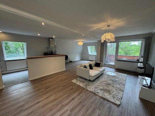 frei lieferbare 2,5 Zimmer-Eigentumwohnung mit Balkon und Tiefgaragenstellplatz in Poppenbüttel, 22399 Hamburg (Wandsbek Hummelsbüttel Lemsahl-Mellingstedt Poppenbüttel)