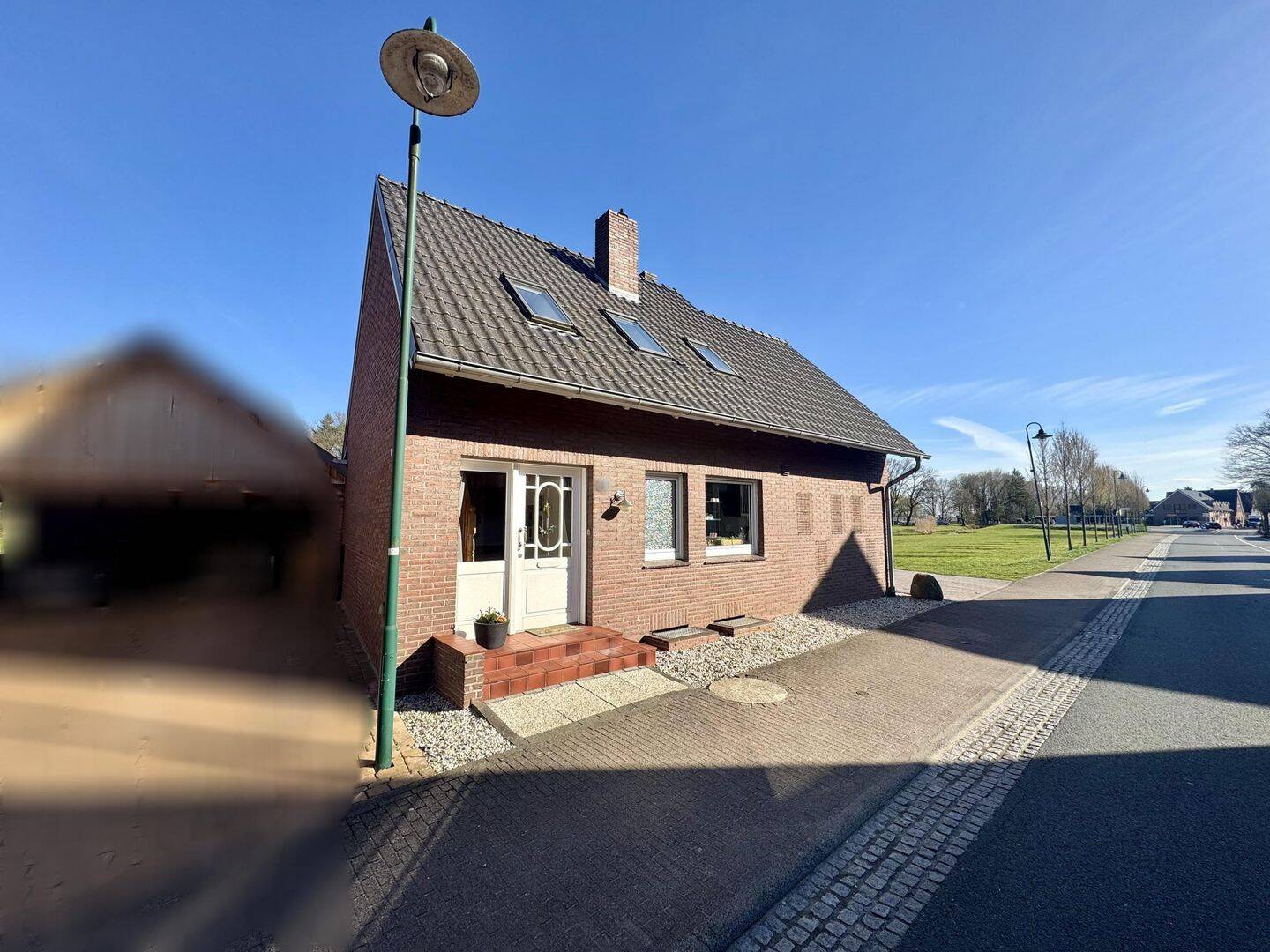 Gepflegtes Einfamilienhaus mit Garten und Entwicklungspotenzial, 49828 Lage