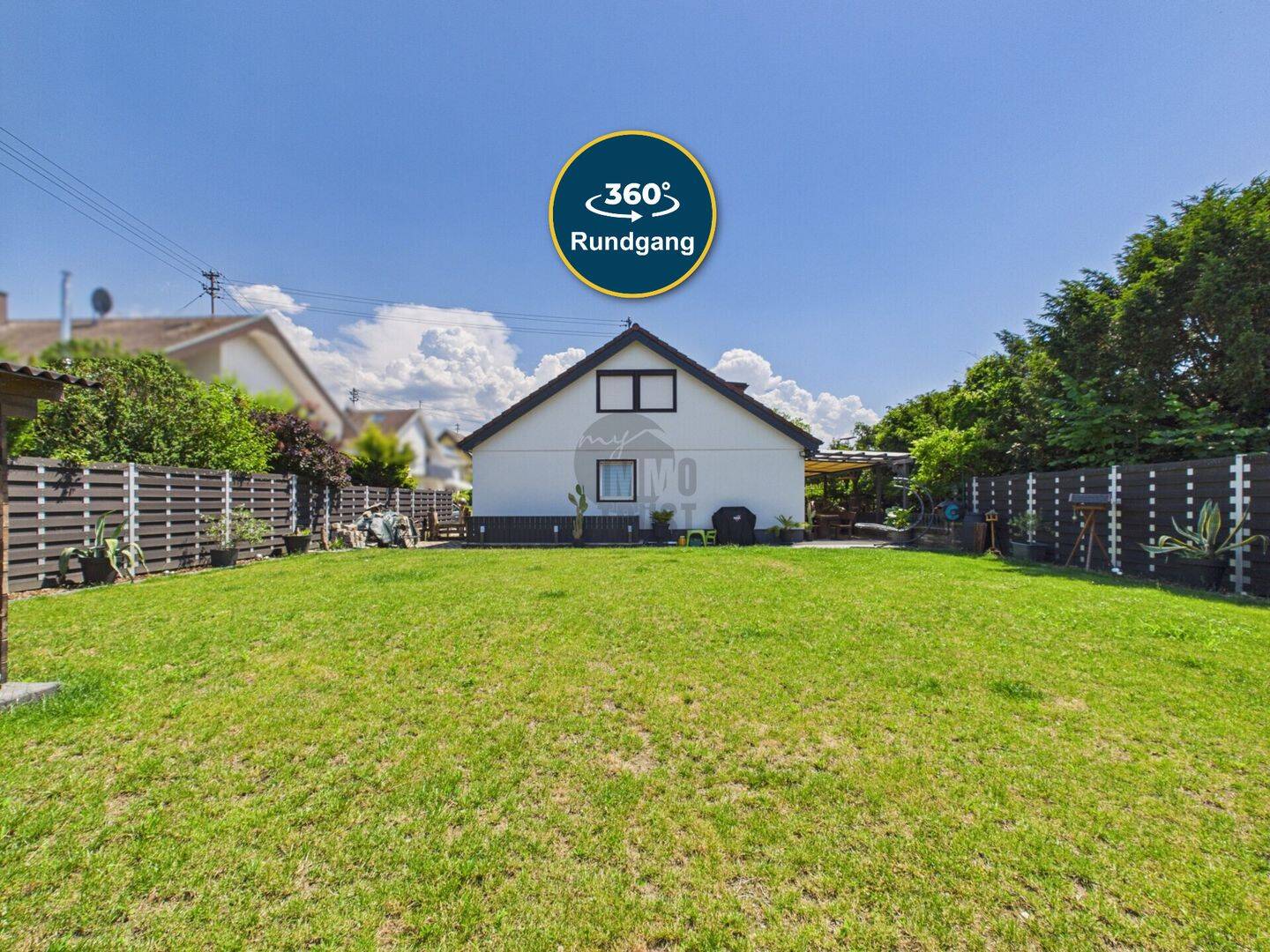 FAMILIENGLÜCK IN RUHIGER WOHNLAGE – HOCHWERTIG MODERNISIERTES EINFAMILIENHAUS MIT GARTEN!, 76461 Muggensturm