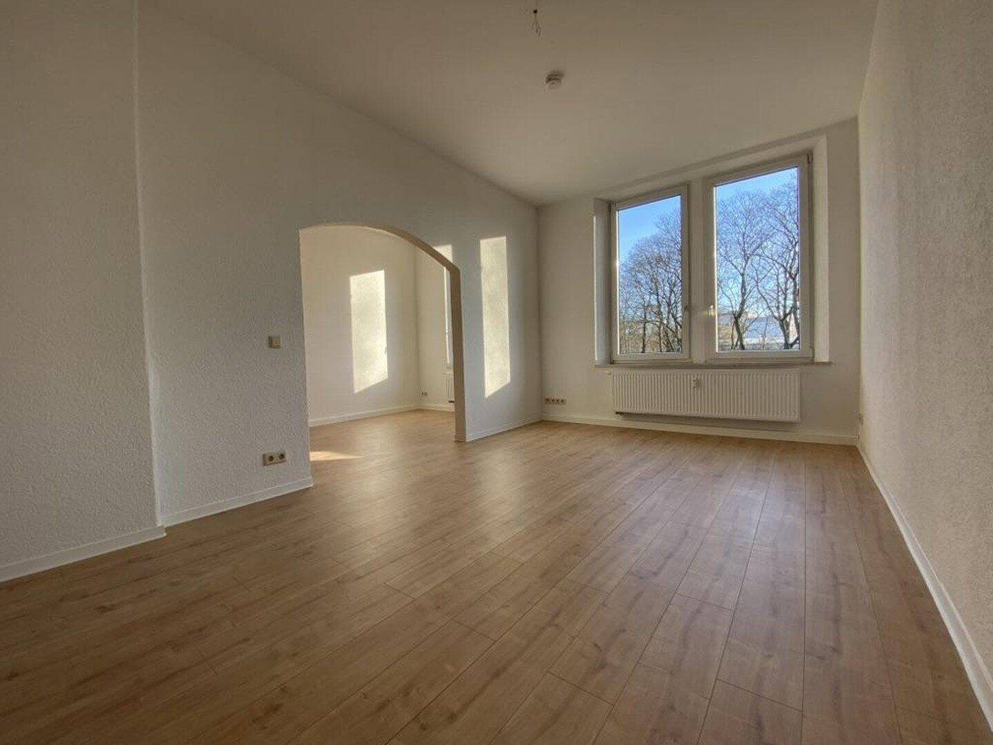 Große renovierte 2-Raumwohnung, 95028 Hof (Haidt Innenstadt Jägersruh Leimitz)