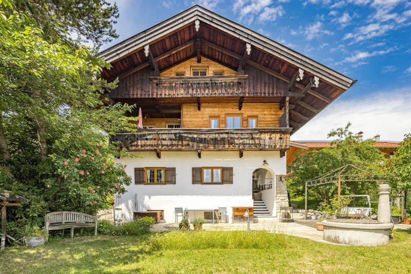 Charmantes Landhaus mit Seeblick, 83703 Gmund a. Tegernsee
