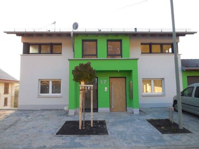 Beckingen, Neubau, zentrale ruhige Lage, sehr geringe Nebenkosten dank Wärmepumpe, sehr hochwertige Ausstattung, 66701 Beckingen