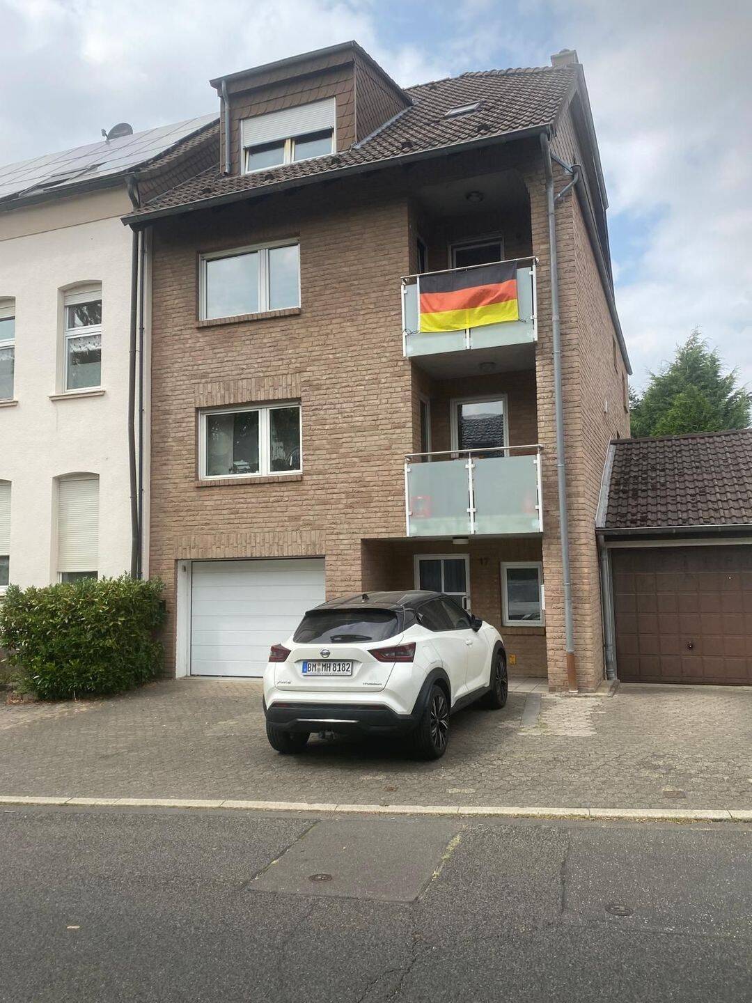 Helle und gut geschnittene 2-Zimmer- Wohnung mit ca. 55 m2 in zentraler Lage  v. Bedburg  (guteAutobahnanbindung)
ab 01.09.2026 zu vermieten, 50181 Bedburg
