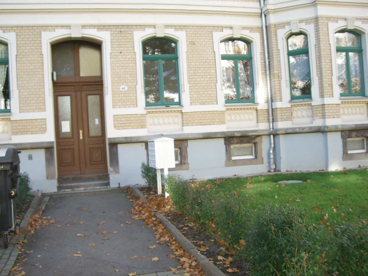 großes Wohnzimmer, helle Wohnung im Zentrum vom Kaßberg, 9112 Chemnitz (Altendorf Kaßberg Zentrum)