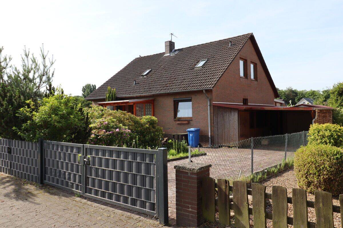 Viel Platz für die Familie – 5-Zimmer-Einfamilienhaus mit Vollkeller und großem Garten in Wesendorf, 29392 Wesendorf