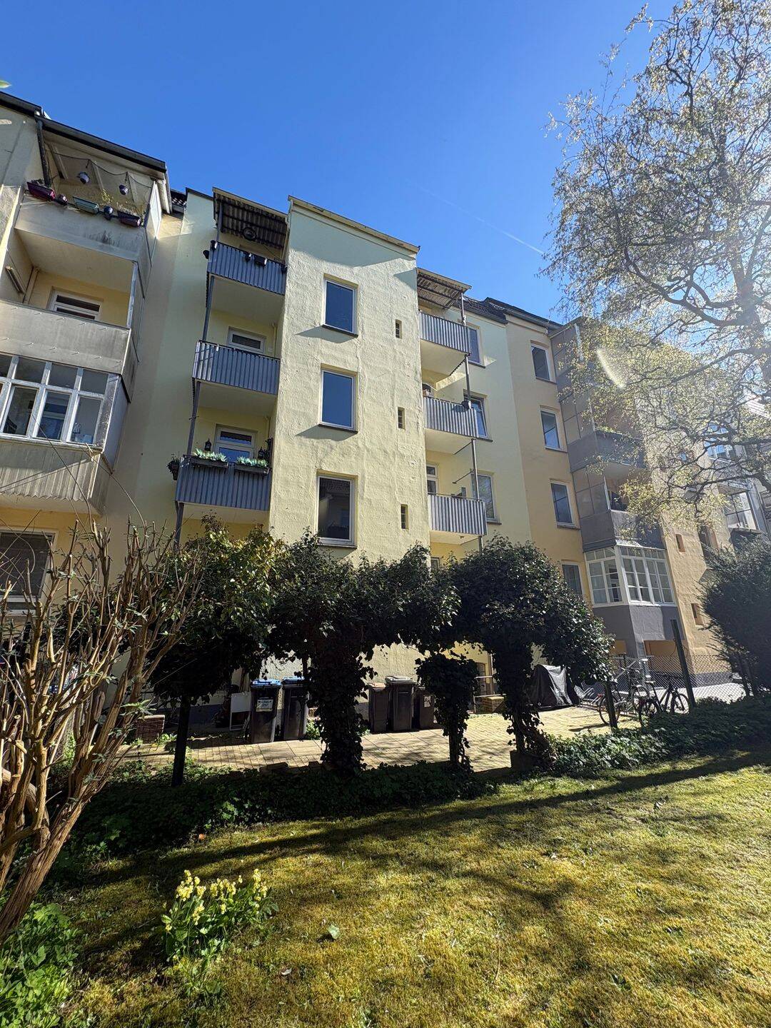 Charmante vermietete Altbauwohnung mit Balkon und Steigerungspotenzial!, 24114 Kiel (Südfriedhof)