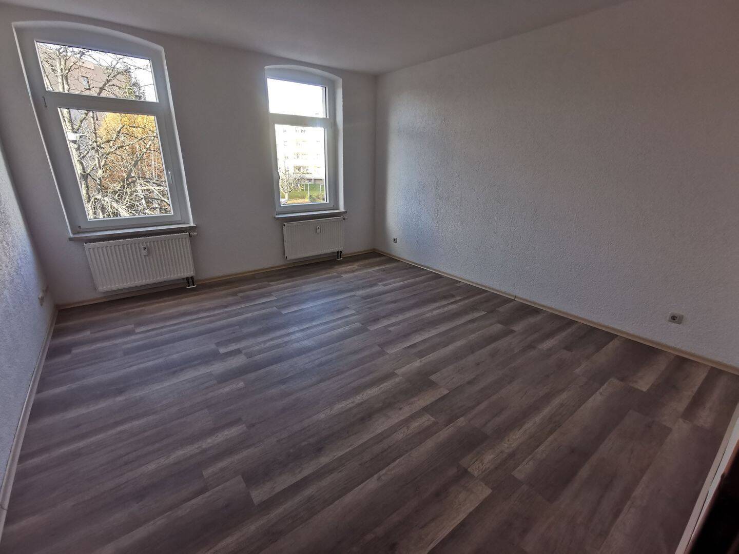 gemütliche 4-Raum Maisonettenwohnung, 8427 Fraureuth