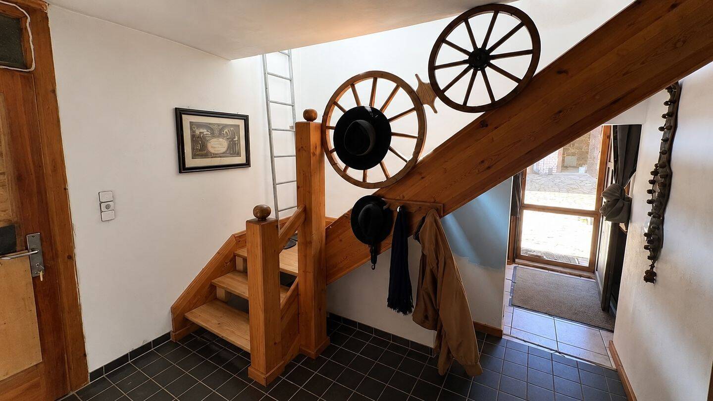 Ehemaliger Bauernhof mit großem Grundstück, Scheune, PV-Anlage und Waldflächen, 7426 Königsee (Oberhain)