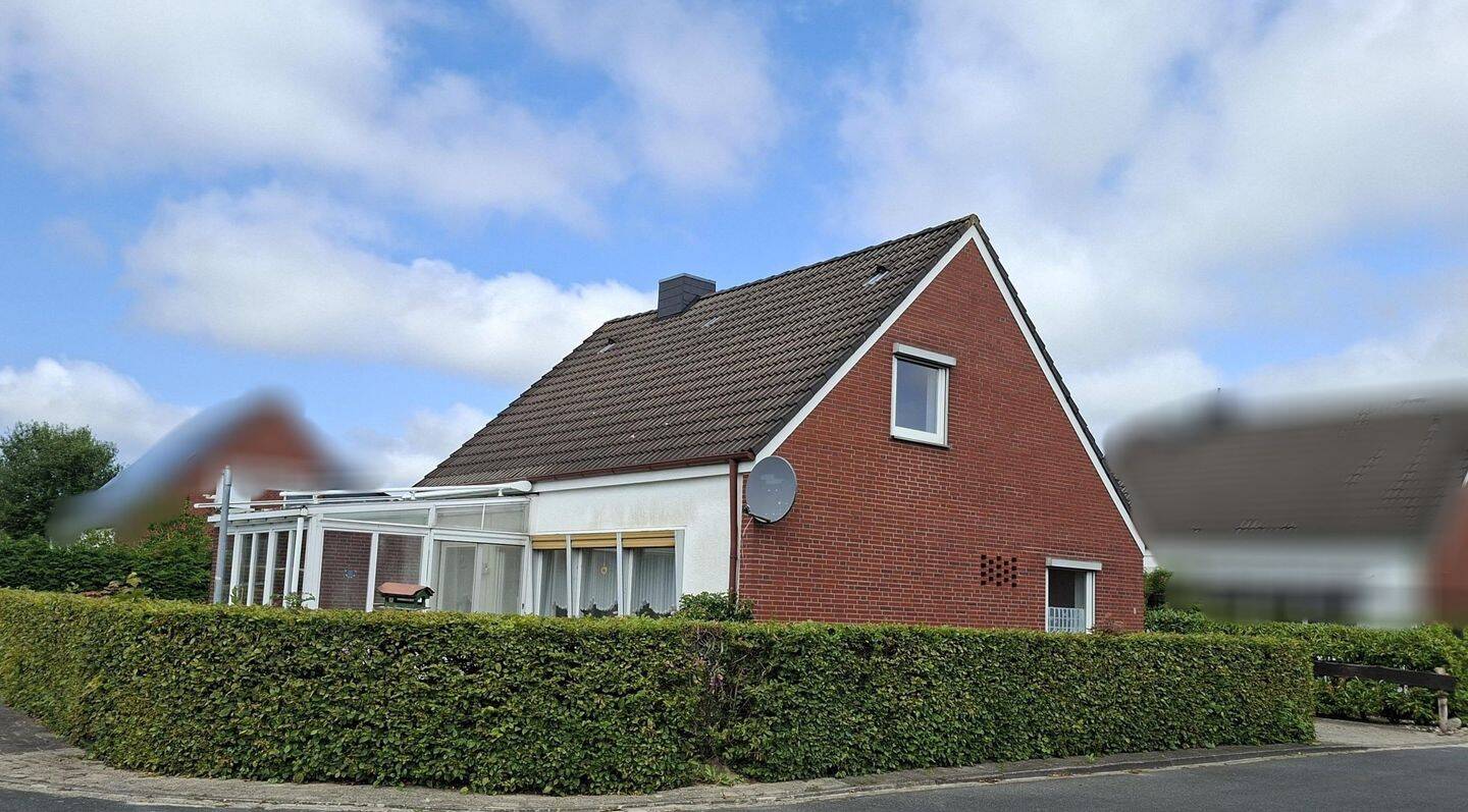 Einfamilienhaus in ruhiger Lage – Wintergarten – 2 Badezimmer – 3 Garagen – 3 Stellplätze, 26419 Schortens (Stadt Wilhelmshaven)
