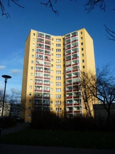 3,5 Raum Etagenwohnung , 81 qm , mit Treppenlift, 6122 Halle (Saale) (Nietleben Nördliche Neustadt Saaleaue)
