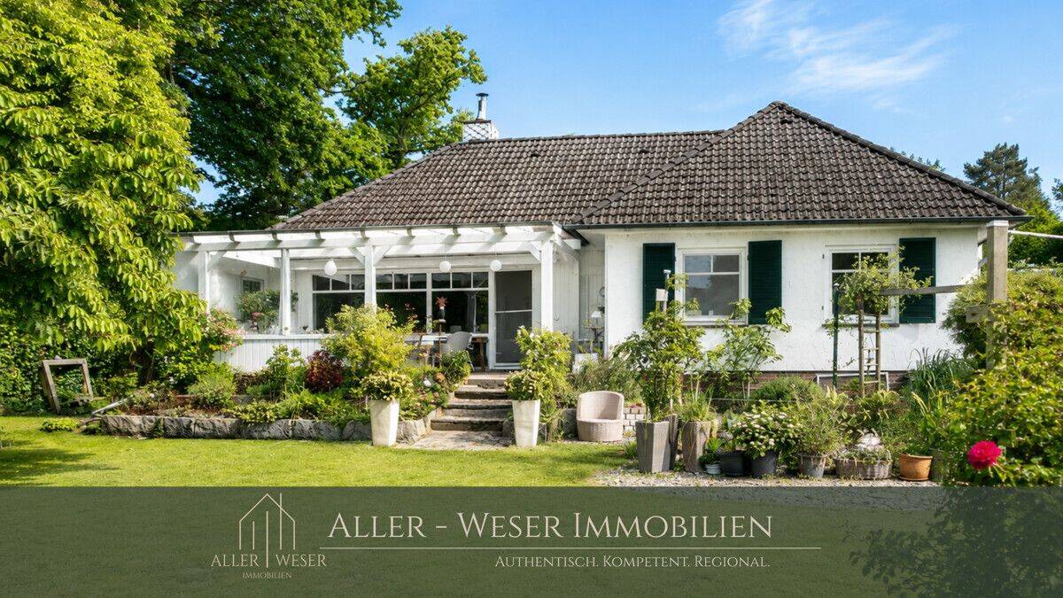 Verden | Attraktiver Bungalow mit großem Garten, Doppelgarage und zusätzlichen Wohnräumen im Souterrain, 27283 Verden (Aller)