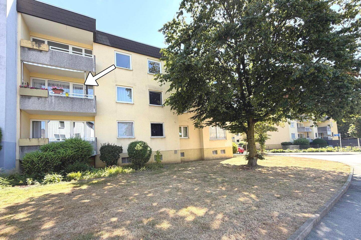 Gepflegte und gut vermietete Eigentumswohnung mit Tiefgaragenplatz und Stellplatz in Dortmund-Aplerbeck, 44287 Dortmund (Aplerbeck Aplerbecker Mark Berghofen Schüren Sölde)