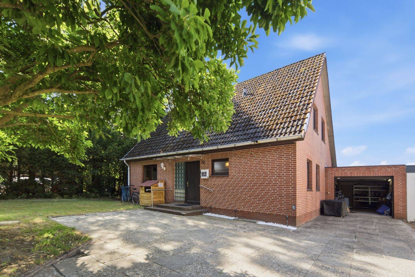 Exklusives Einfamilienhaus in ruhiger Feldrandlage mit vielseitigen Möglichkeiten, 22941 Hammoor