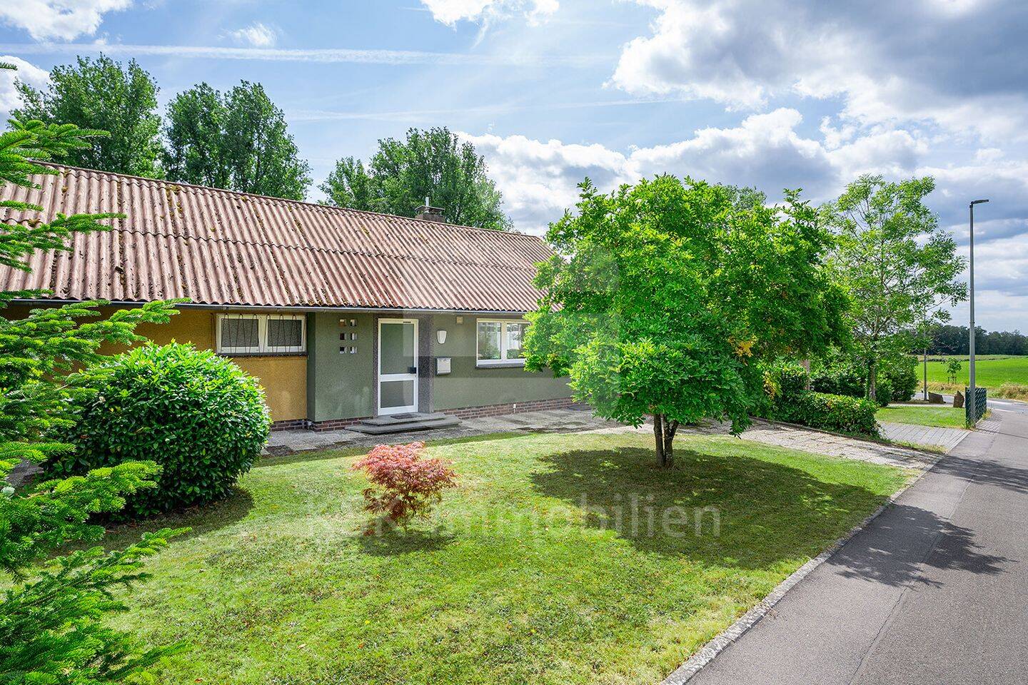 Familienfreundliches Einfamilienhaus mit großem Gartengrundstück in ruhiger Lage!, 51491 Overath