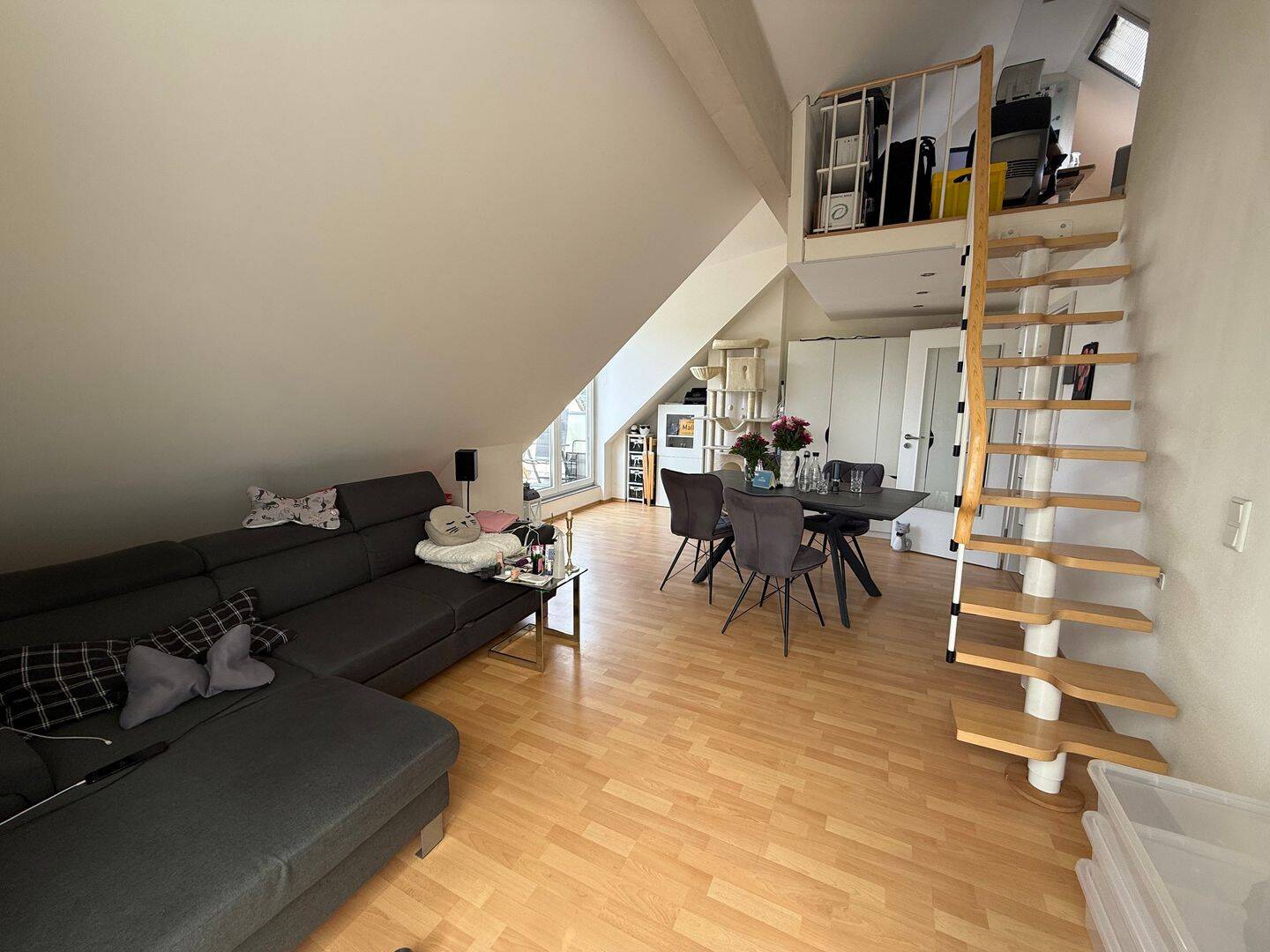 2,5 Zimmerwohnung mit Wintergarten und Balkon, 81243 München (Aubing-Lochhausen-Langwied Pasing-Obermenzing)