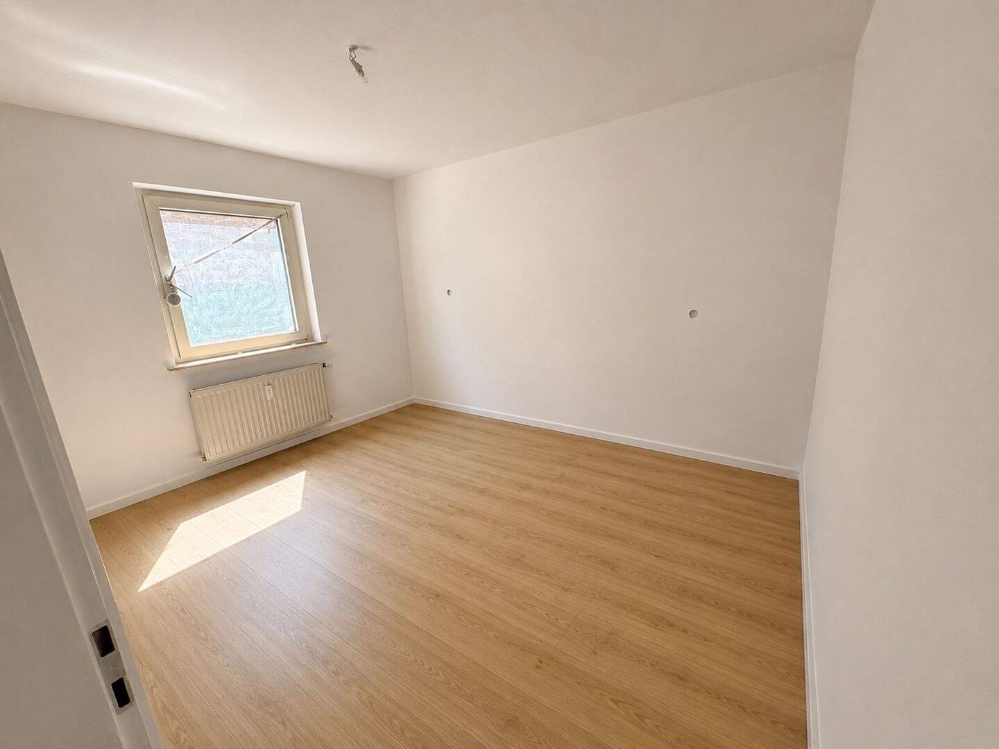 Erstbezug nach Modernisierung -helle 3 Zimmer Wohnung mit neuem Bad in zentraler Lage, 67655 Kaiserslautern (Innenstadt)
