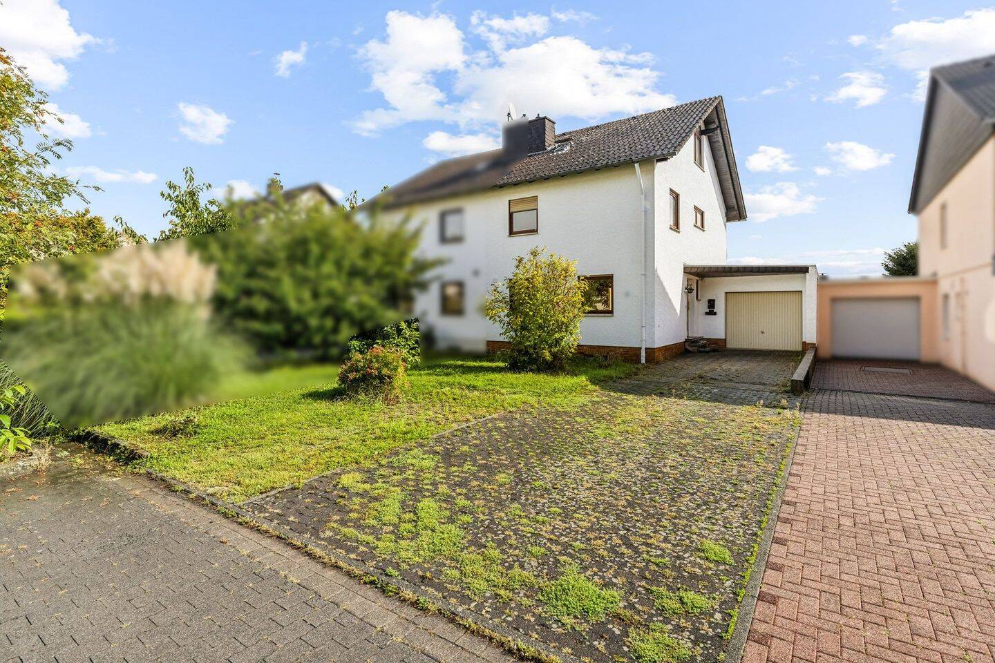Sofort verfügbar: Attraktive Doppelhaushälfte in zentraler Lage von Butzbach, 35510 Butzbach