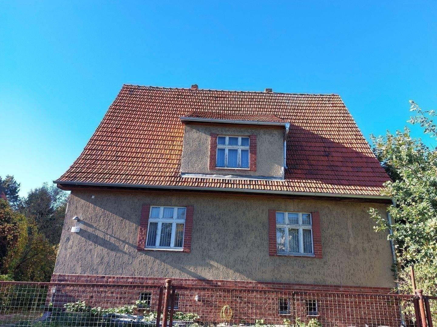 Im Alleinauftrag ! Viel Raum und Platz: Vielseitiges renovierungsbedürftiges Einfamilienhaus, zum kurzfristigen Bezug,, 15732 Schulzendorf