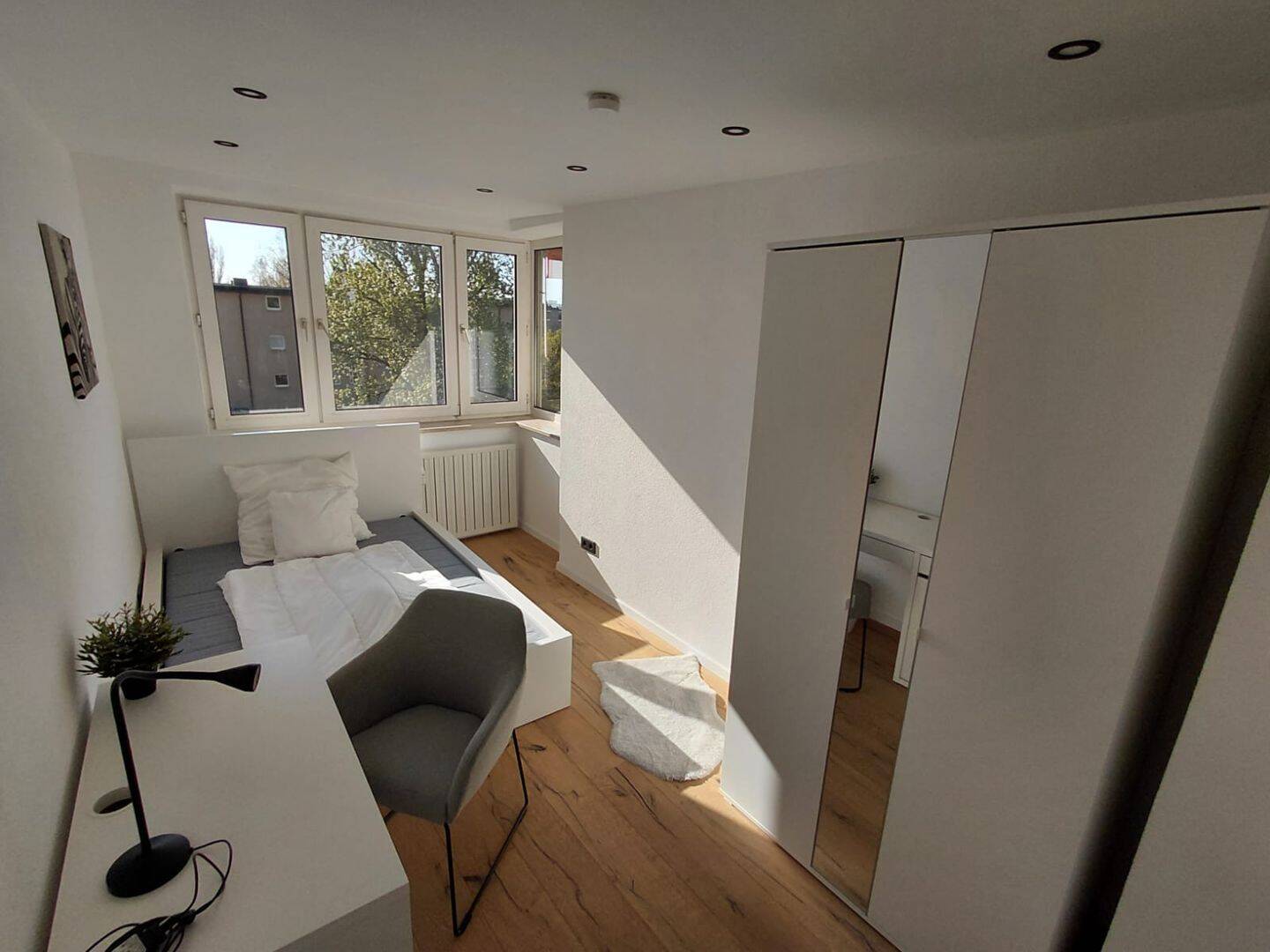 Möbliertes WG-Zimmer in moderner 4er-WG in München, 81677 München (Au-Haidhausen Berg am Laim Bogenhausen)
