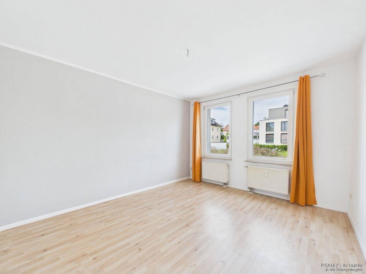 Ruhig und doch zentral gelegen – Gepflegte 2-Zimmer-Wohnung mit Balkon, 90547 Stein