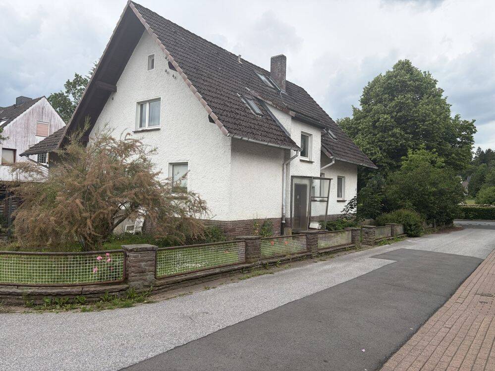 ZWANGSVERSTEIGERUNG: 2-FH in Holzminden – Silberborn, 37603 Holzminden