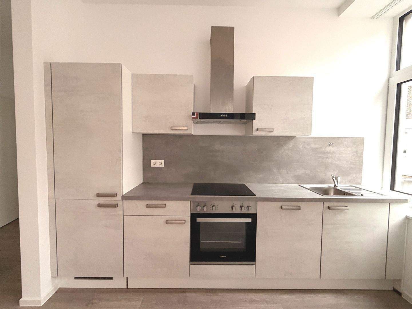 Frei ab sofort / 1. Obergeschoss / 2-Zimmer-Wohnung mit Einbauküche / Aufzug / Fußbodenheizung / ohne Balkon, 54293 Trier