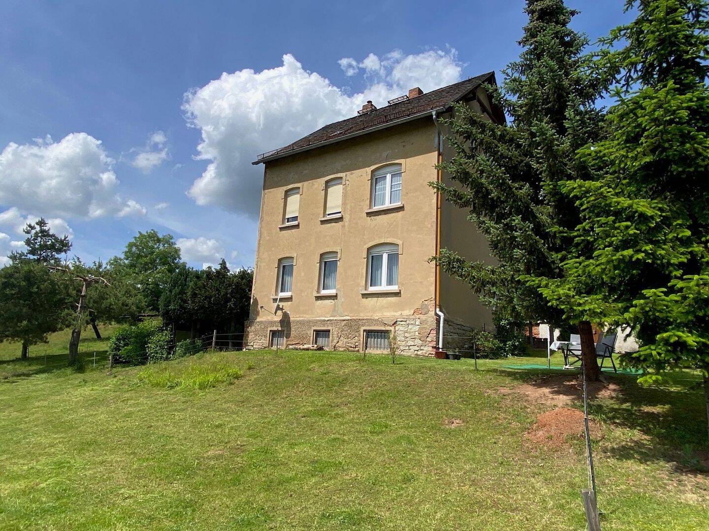 Einfamilienhaus mit Platz für die große Familie oder Generationswohnen am westlichen Stadtrand Geras, auf großem Grundstück., 7548 Gera