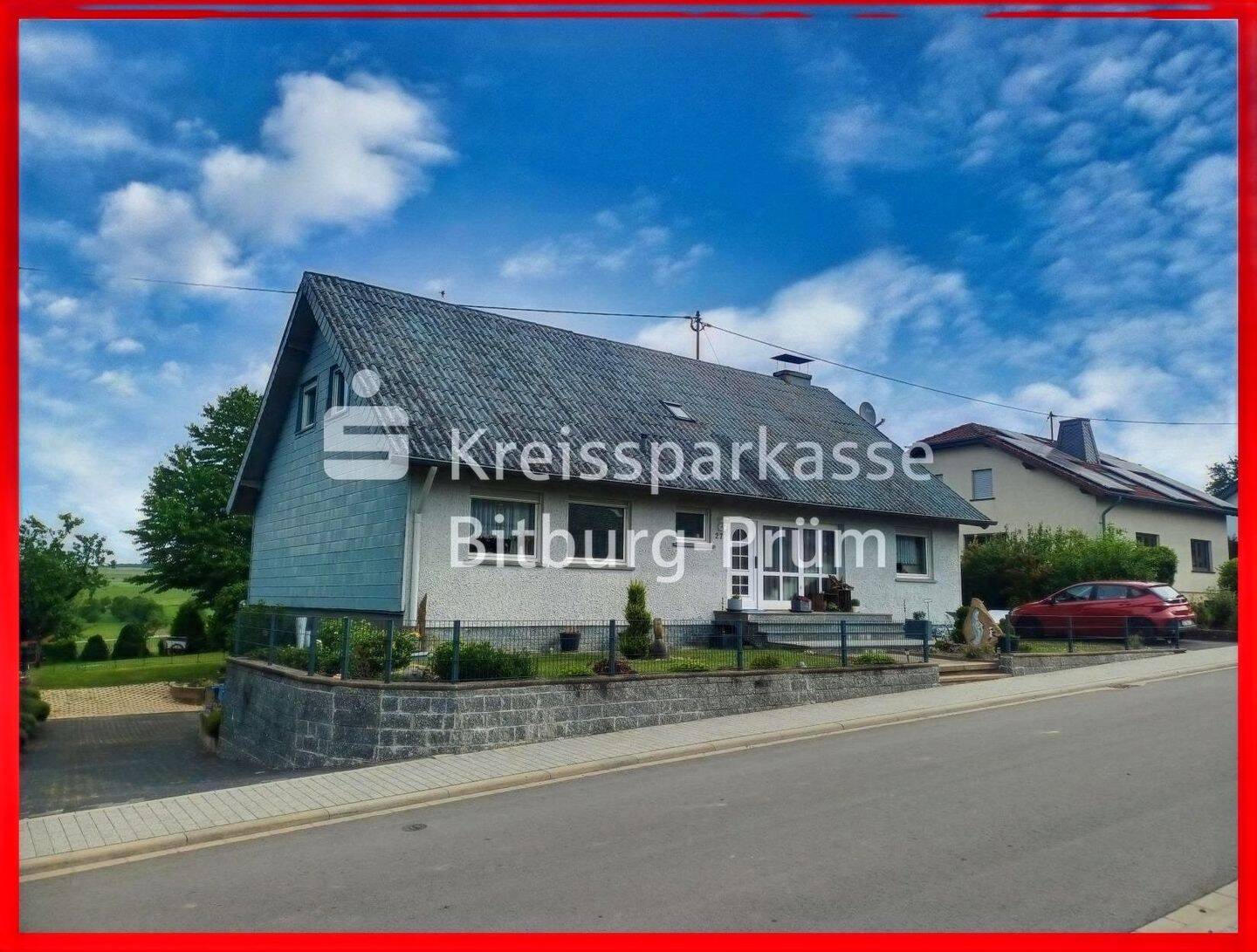 Freistehendes Wohnhaus mit Garage in Ortsrandlage, 54675 Biesdorf
