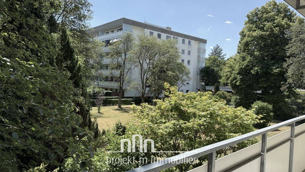 Solln – sonniger Südbalkon- helle 3 Zimmer Eigentumswohnung – bezugsfrei – ohne Käuferprovision