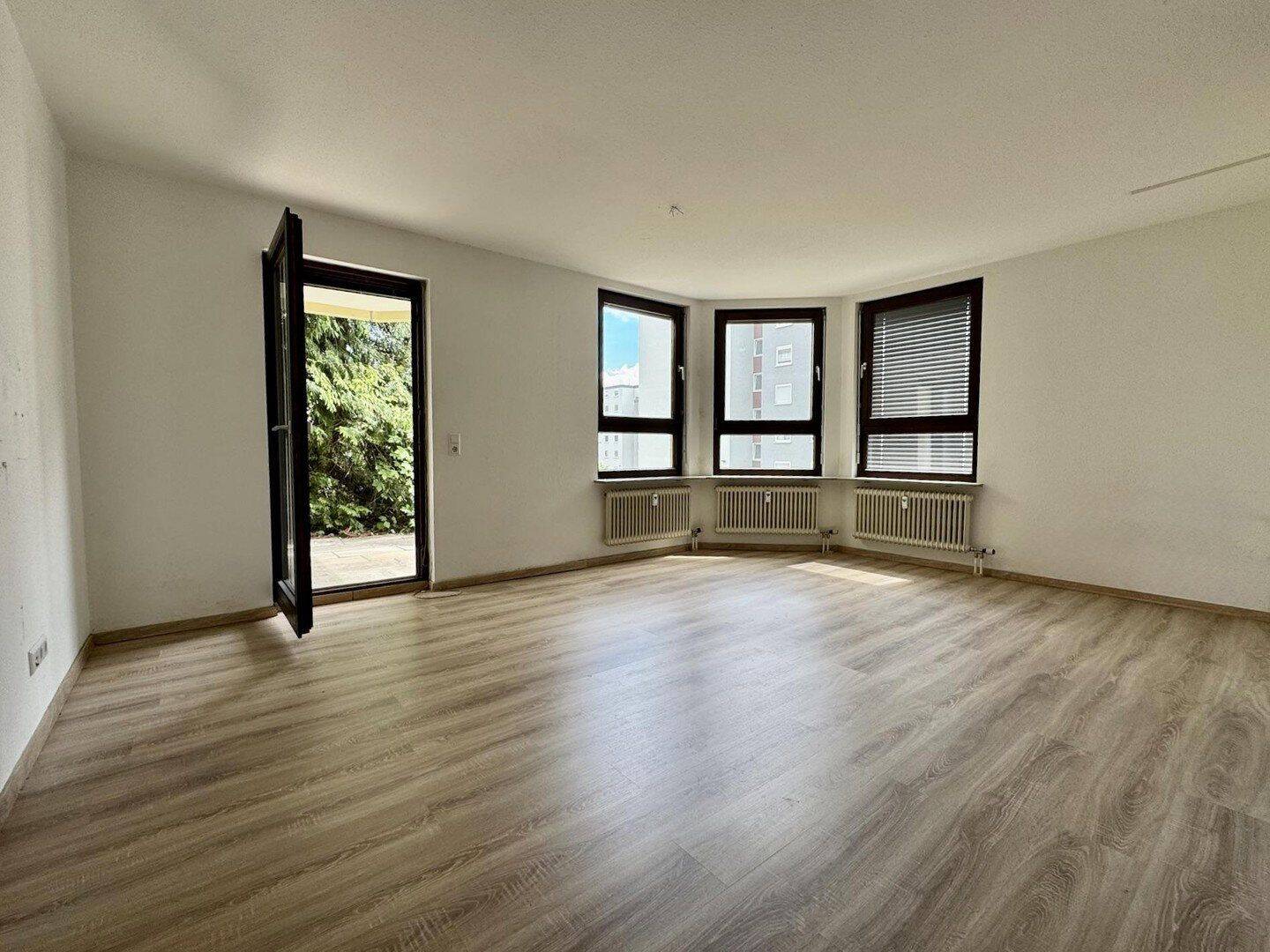 2-Zimmer Wohnung mit Terasse und TG-Stellplatz, 72760 Reutlingen