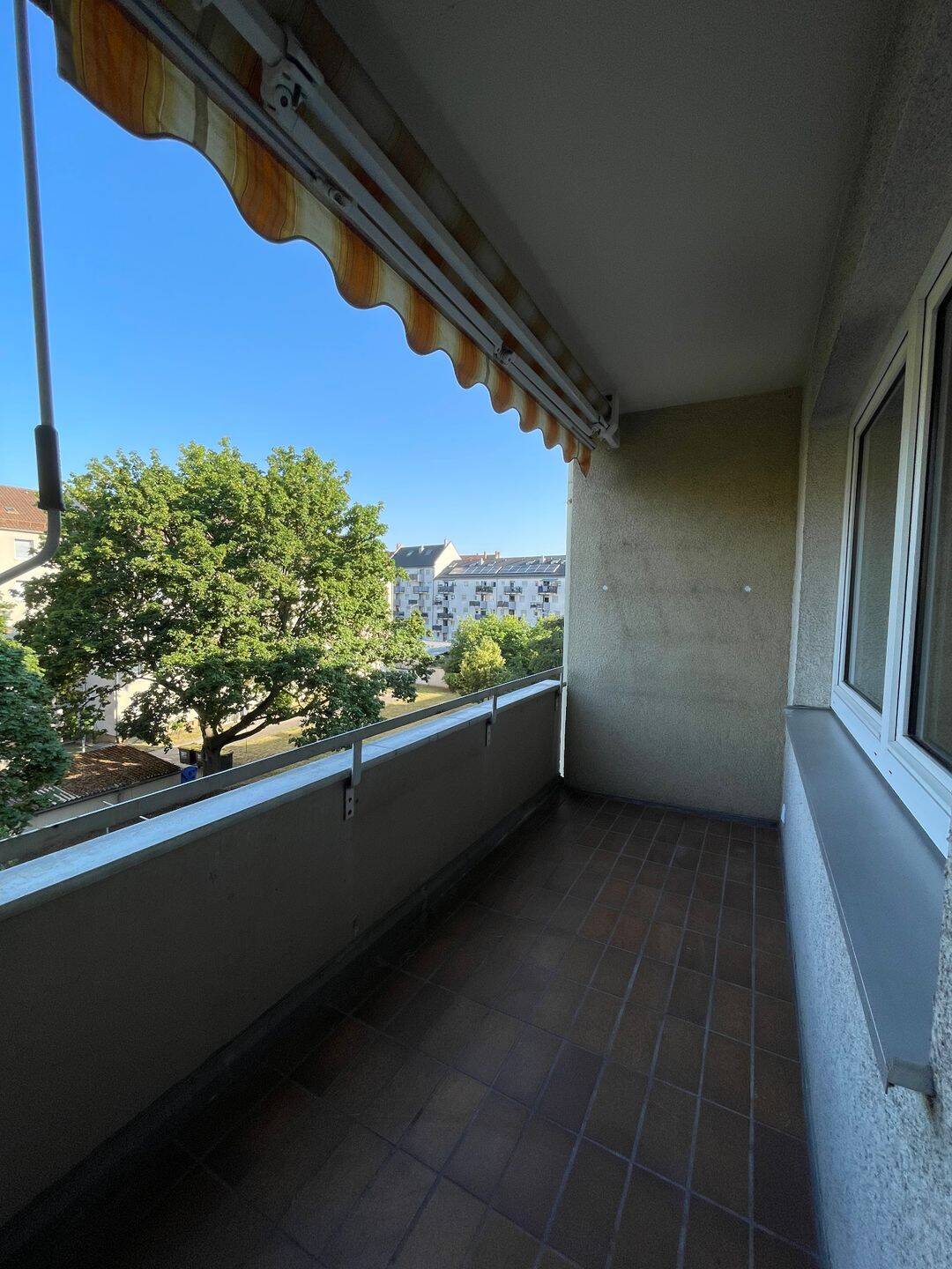 Helle, frisch renovierte 3-Zimmer-Wohnung in St. Leonhard, 90439 Nürnberg (Großreuth bei Schweinau Schweinau Sankt Leonhard Sündersbühl)