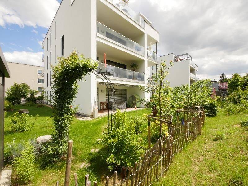 Neuwertige MIETWOHNUNG mit Einbauküche, schönem GARTEN und TG-STELLPLATZ, 99425 Weimar