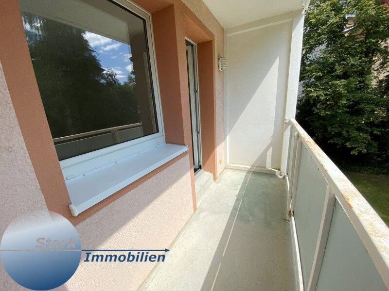 Stark! 2-Raum-Wohnung mit Balkon und Aufzug!, 8523 Plauen