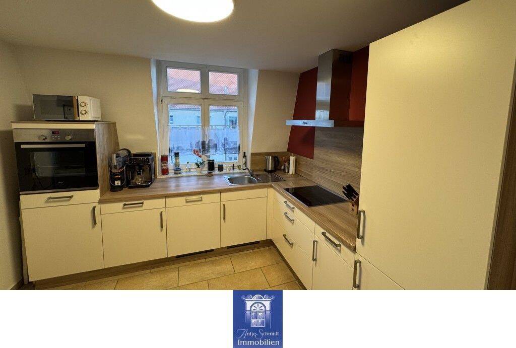 Geniale Dachgeschoss-Wohnung mit schönem Dielenboden und Bad mit Wanne!, 2625 Bautzen