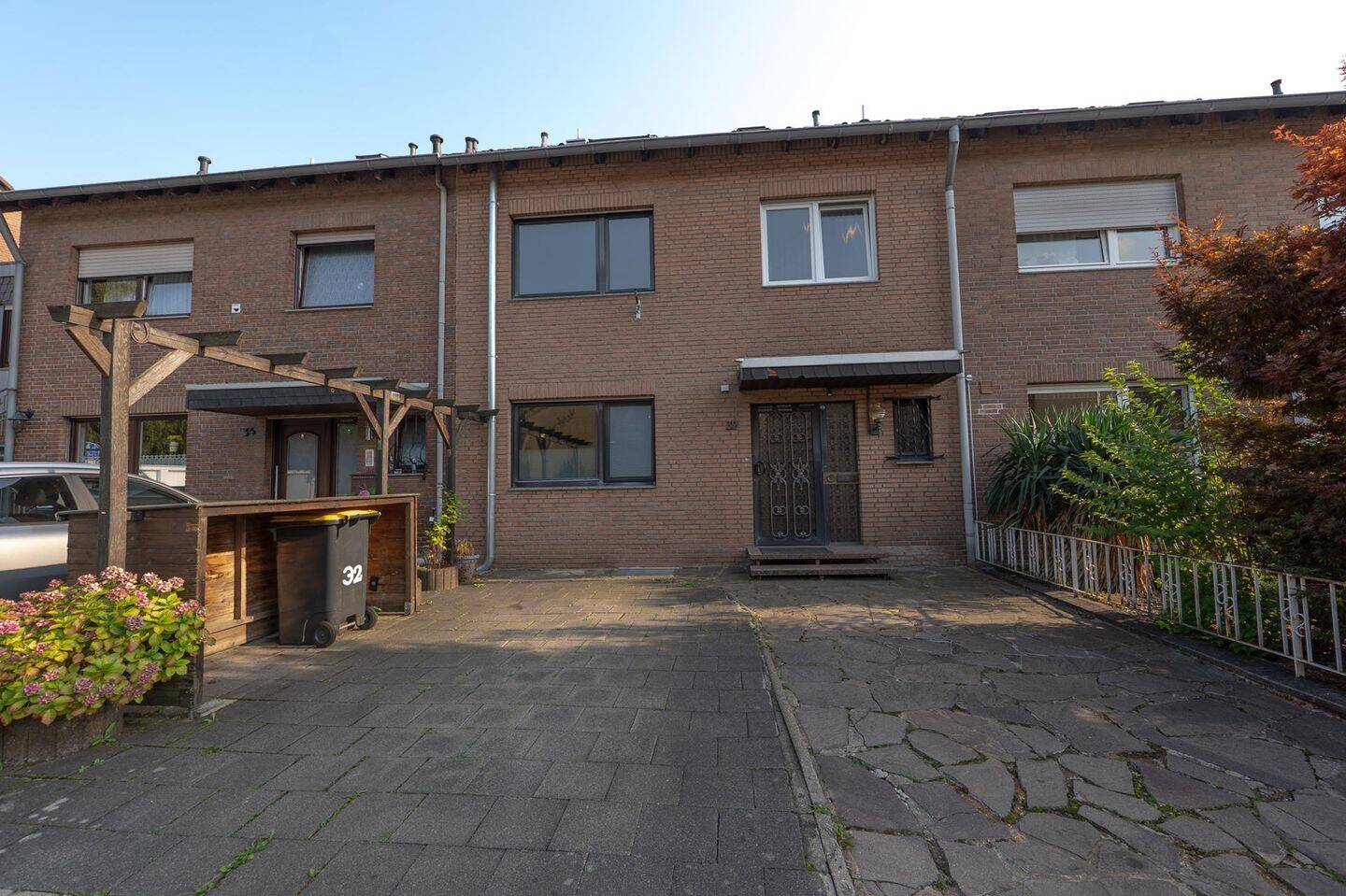 KENSINGTON Exklusiv – Reihenhaus in ruhiger Lage mit Gartenidylle, Wintergarten und guter Anbindung, 50129 Bergheim