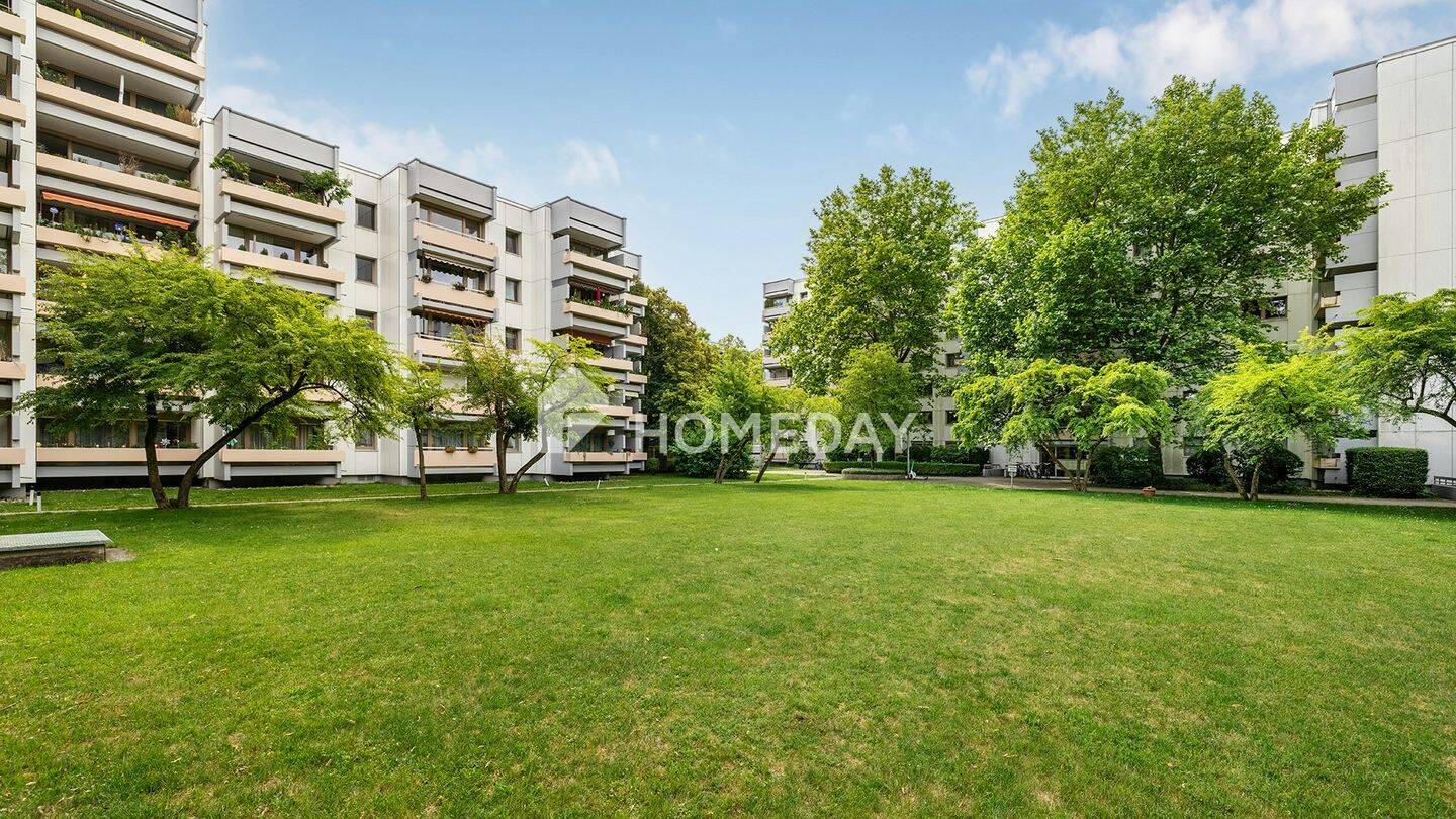 Gepflegte Eigentumswohnung mit Balkon, TG-Stellplatz und Aufzug, 81737 München (Ramersdorf-Perlach)