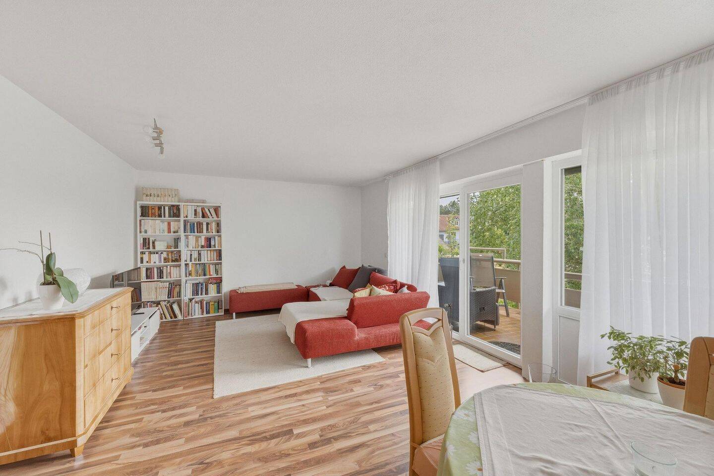 Helle Wohnung mit Südbalkon und Einzelgarage, 88662 Überlingen