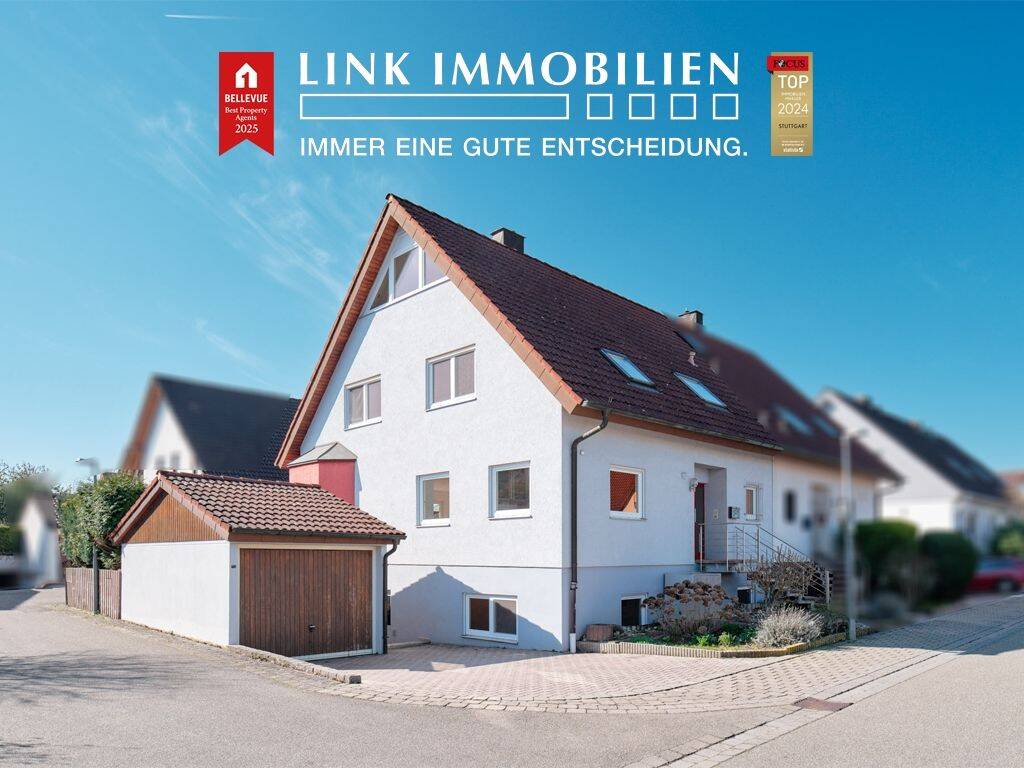 Perfekt für Familien –  Sonnige Doppelhaushälfte in Feldrandlage, 71272 Renningen