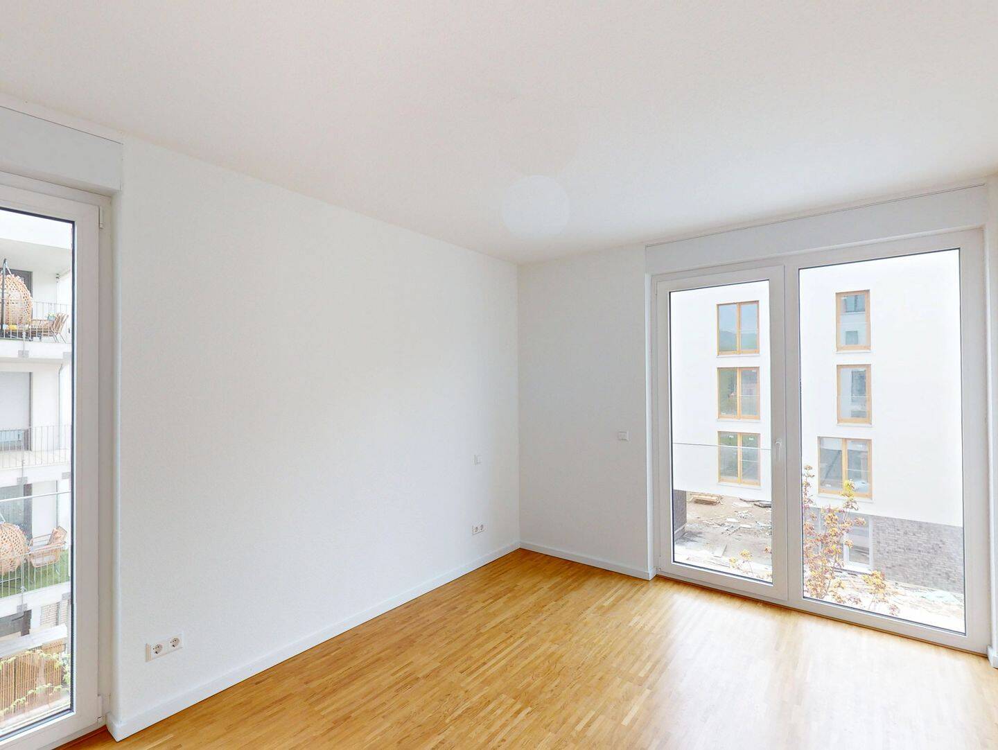 Westausrichtung: 3-Zimmer-Neubauwohnung mit EBK, Loggia und Abendsonne, 69469 Weinheim