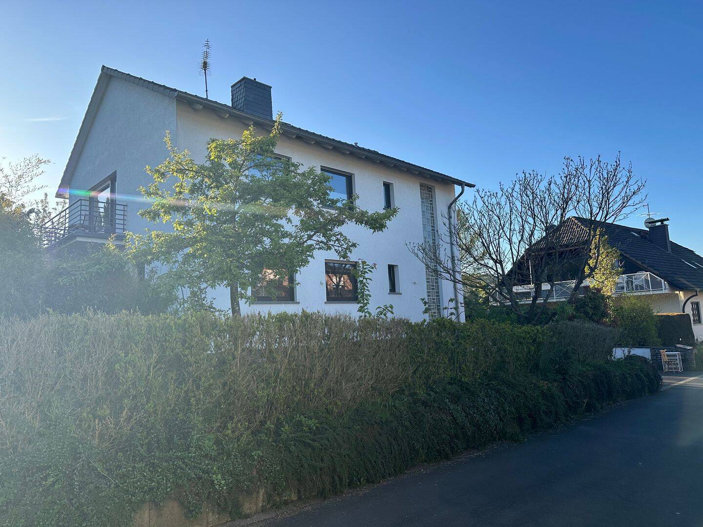 Freistehendes 1-2 Familienhaus auf 966 qm Grundstück mit Ausbaupotenzial in einer ruhigen aber dennoch zentralen Lage in Hennef-Weldergoven, 53773 Hennef (Sieg)