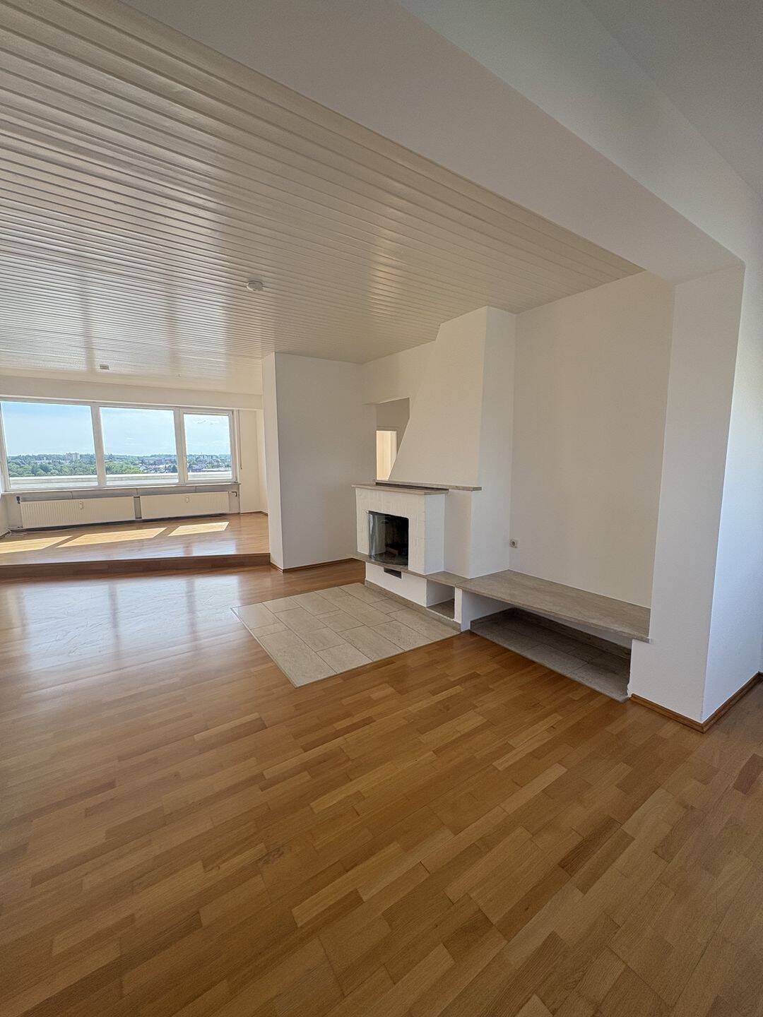 Exklusives Penthouse mit 80 m² Dachterrasse – Aufzug direkt in die Wohnung, Tiefgarage, Toplage Burghausen, 84489 Burghausen